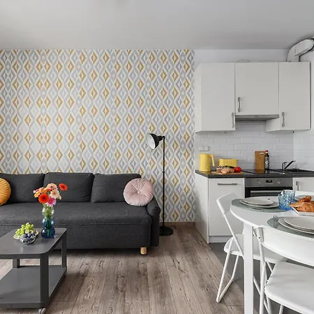 P&o Siedmiogrodzka - Close To Rondo Daszynskiego Metro Station Warszawa
