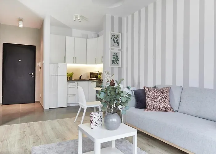 Siedmiogrodzka P&o Serviced شقة وارسو