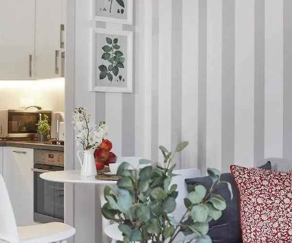 Siedmiogrodzka P&o Serviced * وارسو